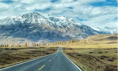 新疆旅游攻略必玩的景点线路图_新疆旅游路线推荐最全